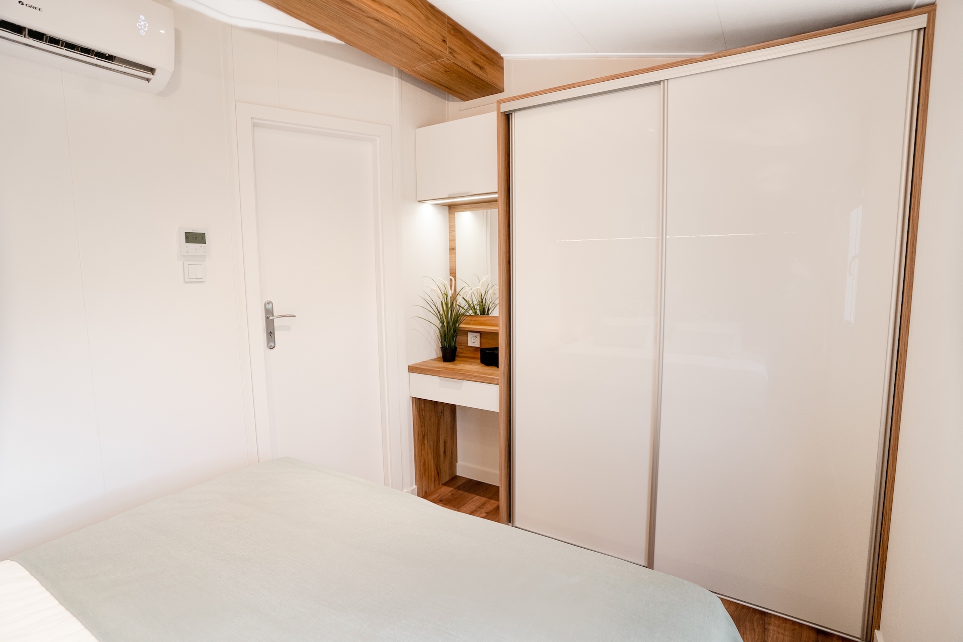 Modular, prefabricated, container house or land plot for sale. Photo 12.
