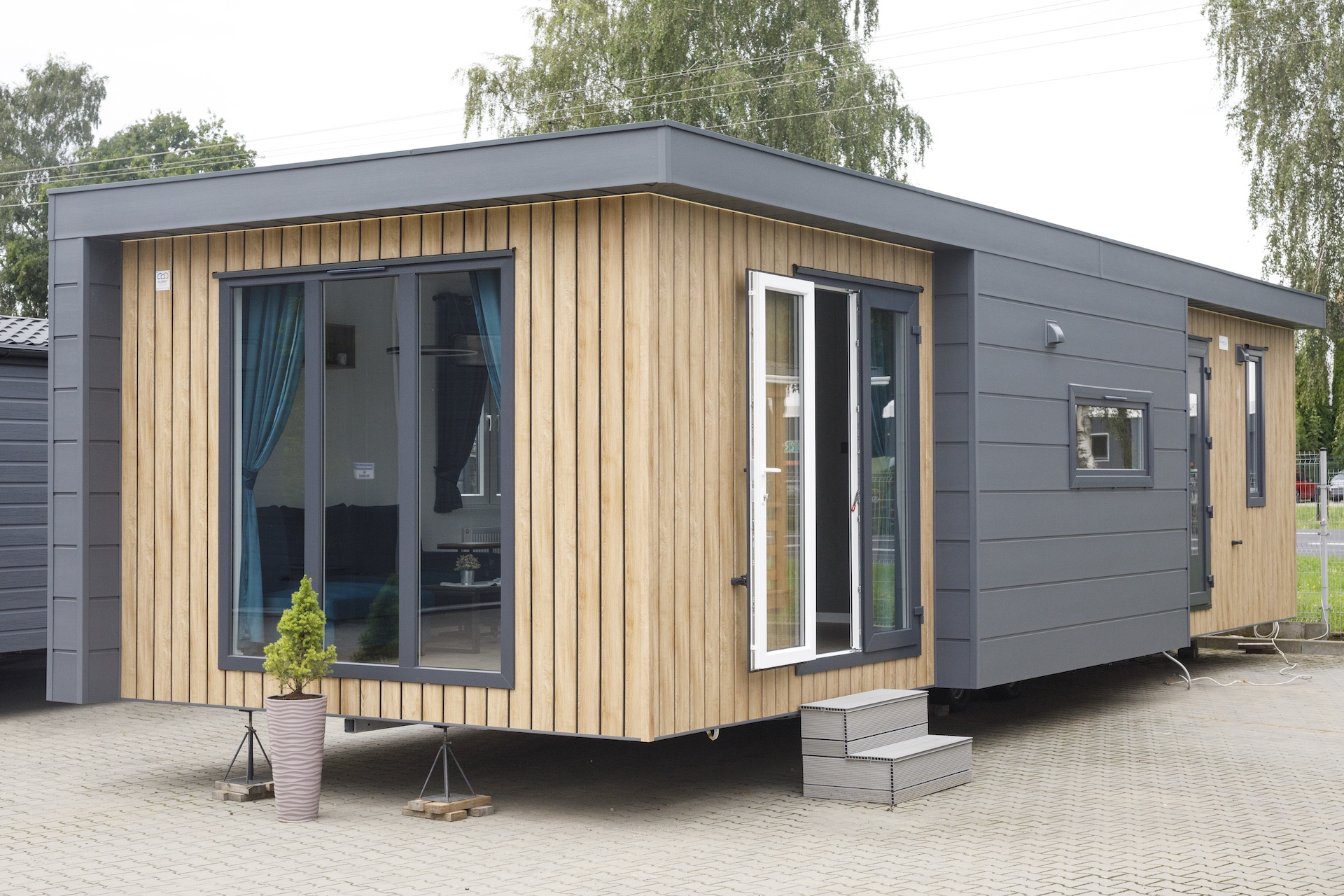 Modular, prefabricated, container house or land plot for sale. Photo 1.