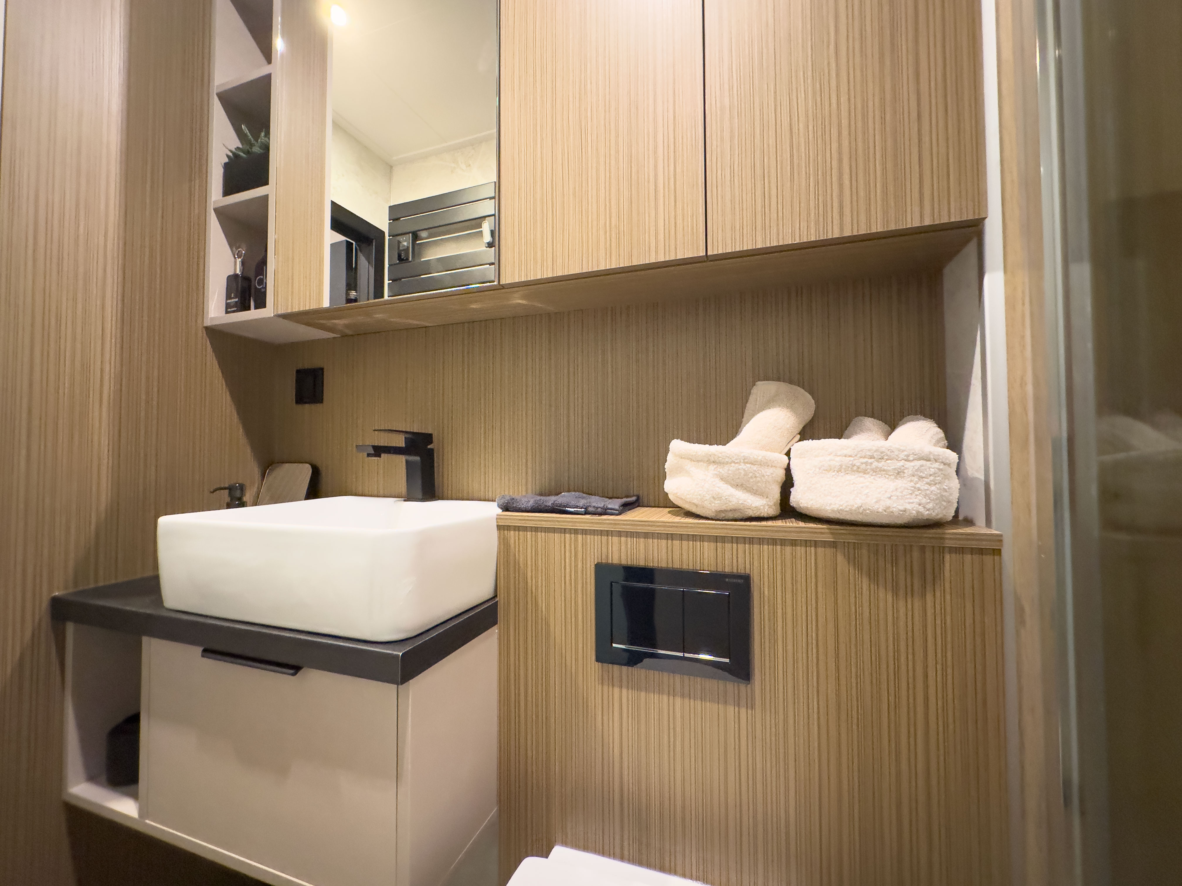 Modular, prefabricated, container house or land plot for sale. Photo 13.