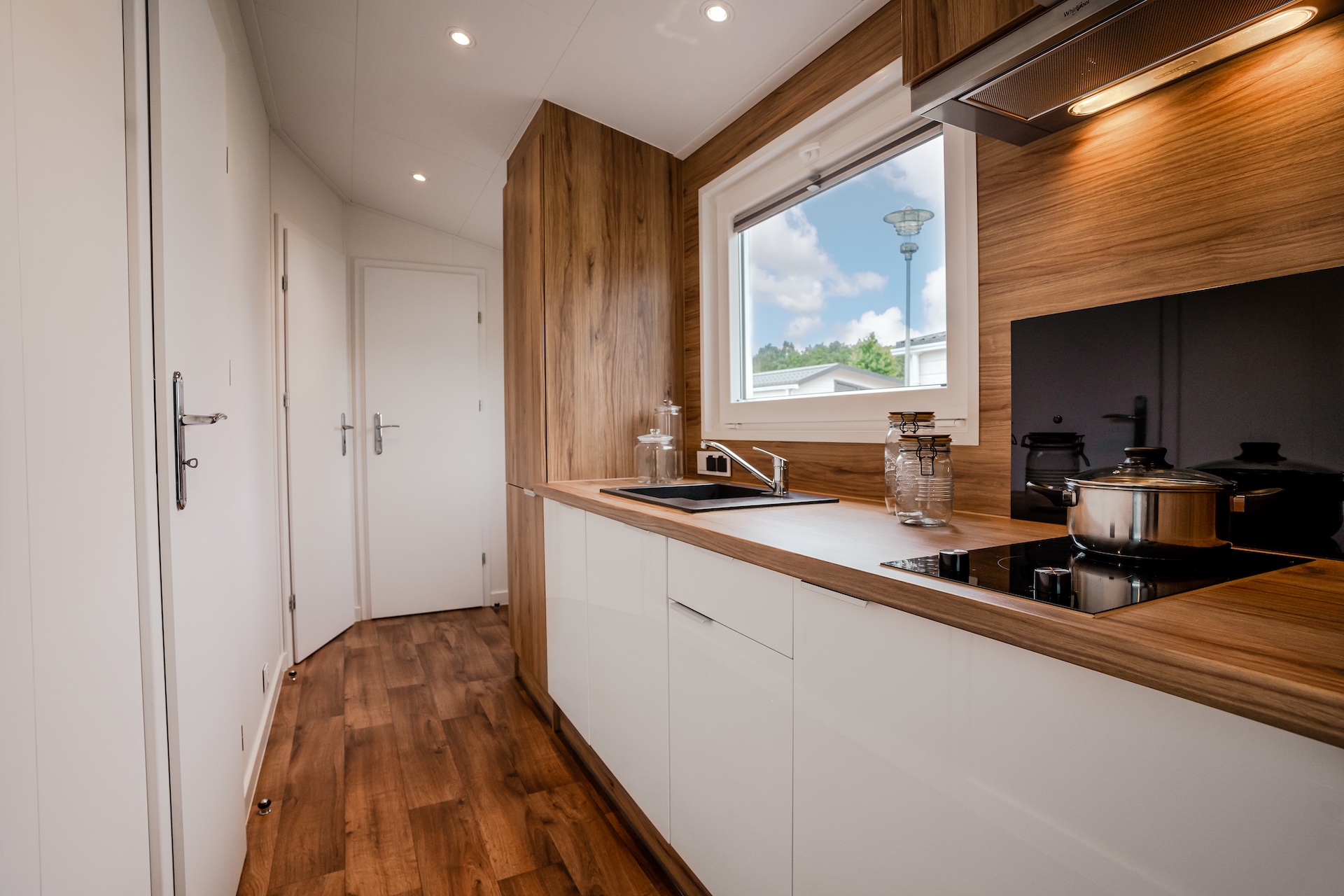 Modular, prefabricated, container house or land plot for sale. Photo 7.