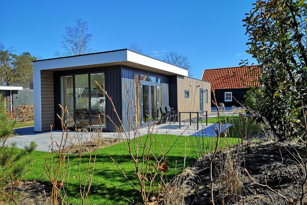 Modular, prefabricated, container house or land plot for sale. Photo 1.