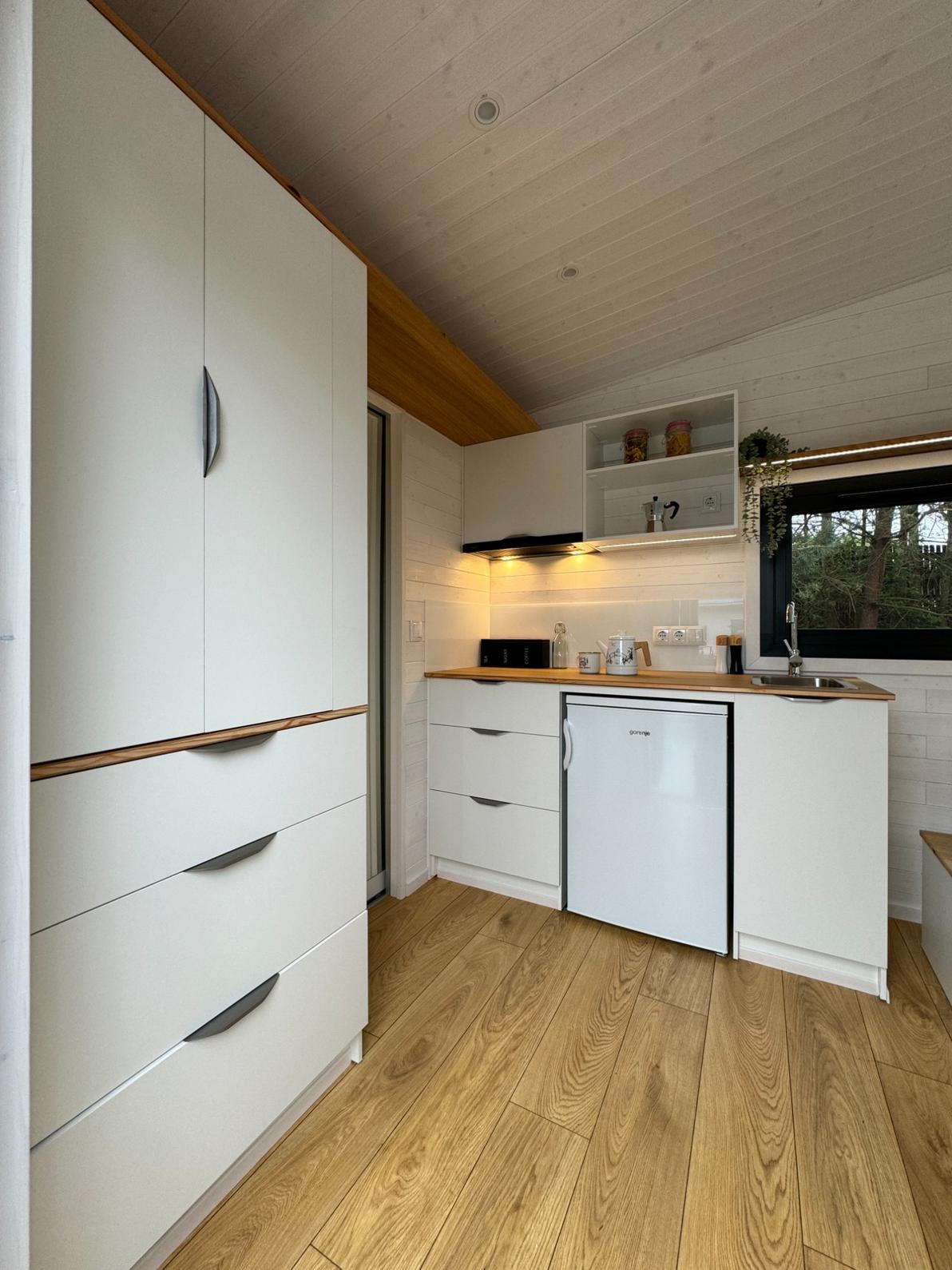 Modular, prefabricated, container house or land plot for sale. Photo 5.