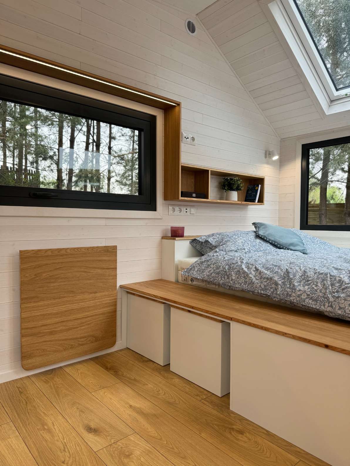 Modular, prefabricated, container house or land plot for sale. Photo 11.