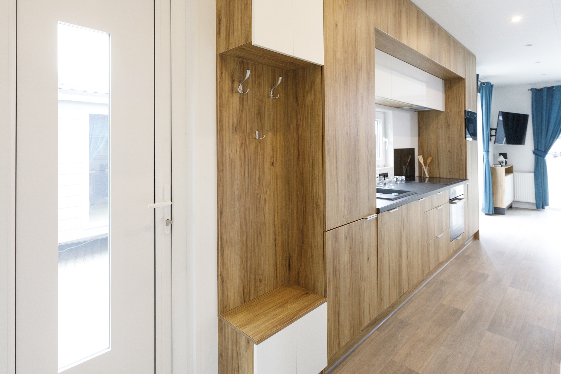 Modular, prefabricated, container house or land plot for sale. Photo 8.