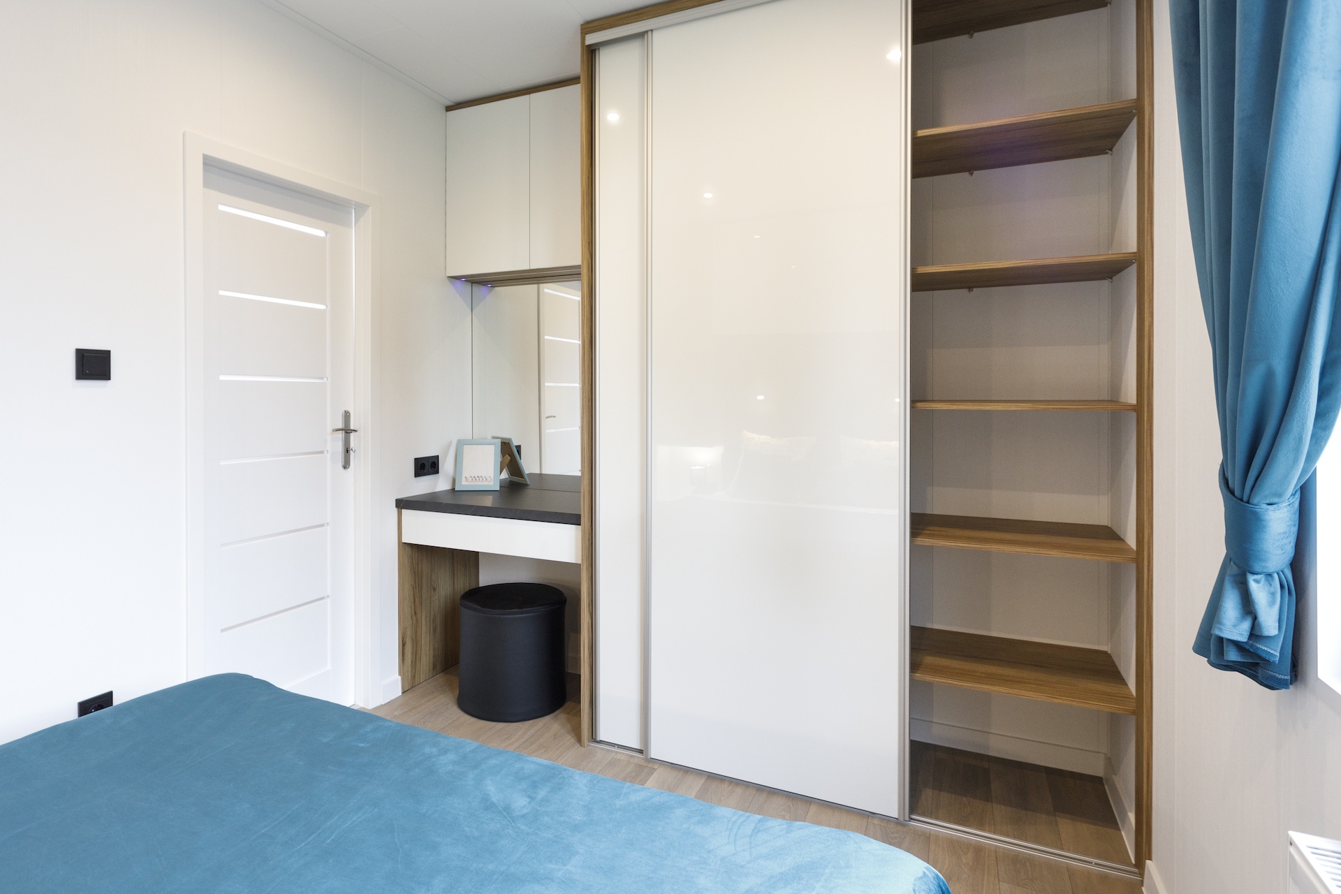 Modular, prefabricated, container house or land plot for sale. Photo 11.