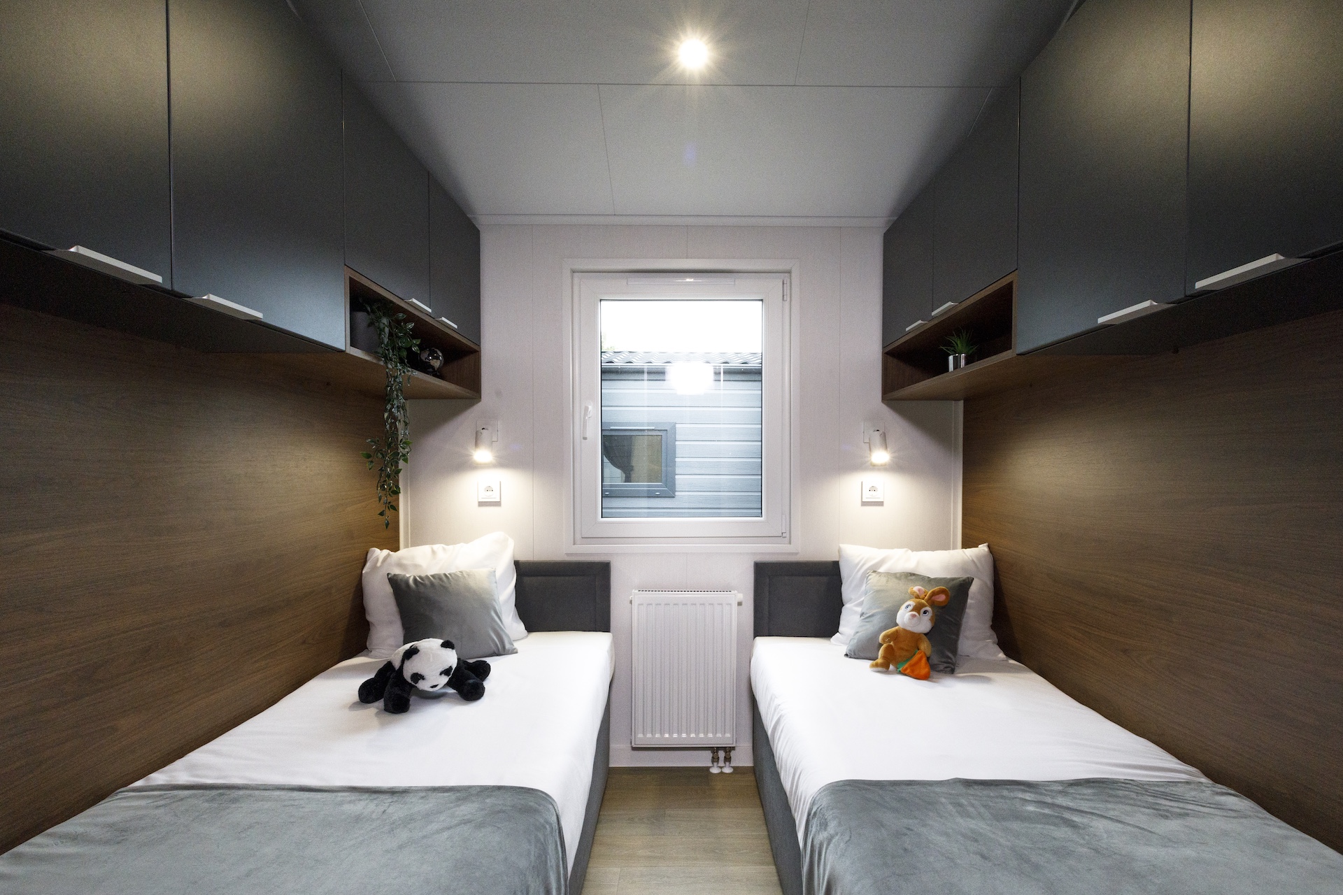 Modular, prefabricated, container house or land plot for sale. Photo 7.